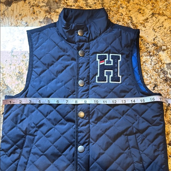 Tommy Hilfiger Vest Navy Blue Quilted Sporty Style and Varsity H Kids Size 8-10 - Picture 3 of 12